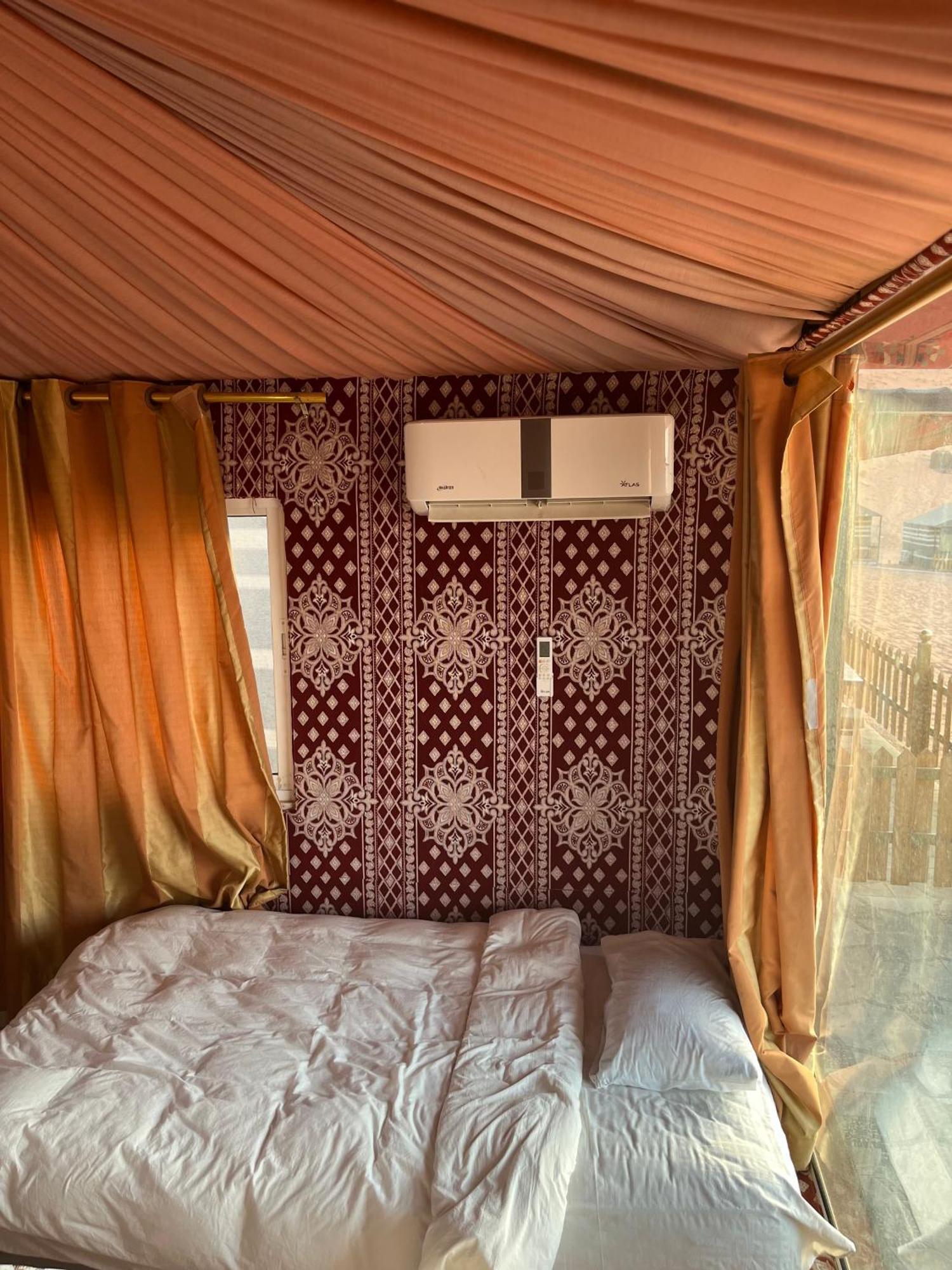 Hotel Al Raha Luxury Camp Wadi Rum Exterior foto